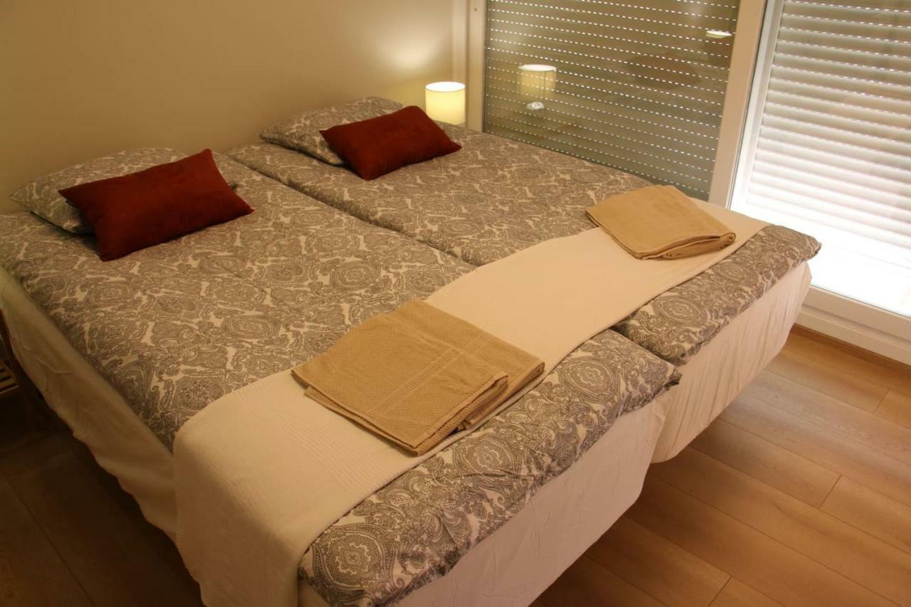 Casa Tomas - Lovely Townhouse In كامبريلس المظهر الخارجي الصورة